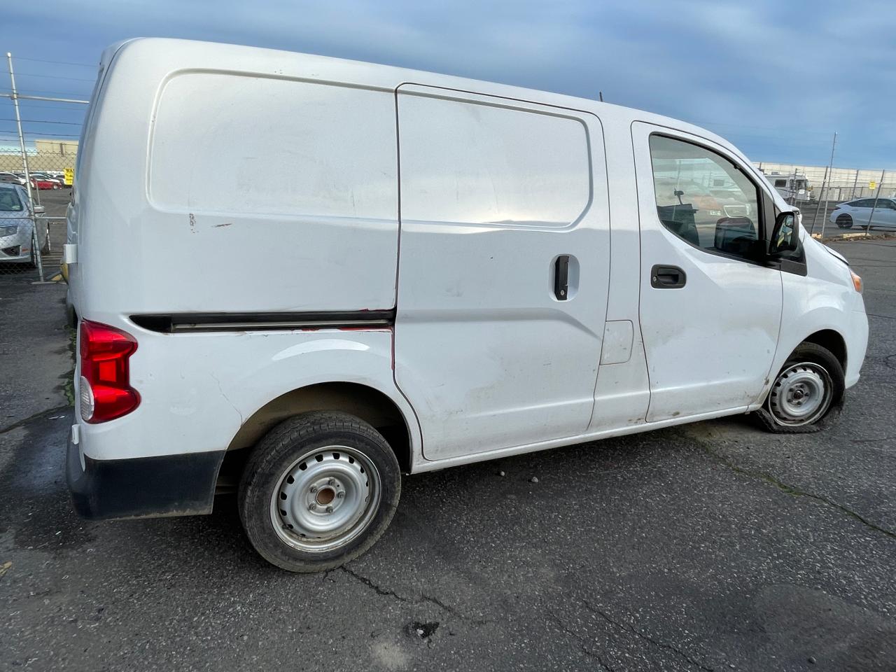 Изображение 3 2020 NISSAN NV200 2.5S 2020 с VIN 3N6CM0KN3LK704598