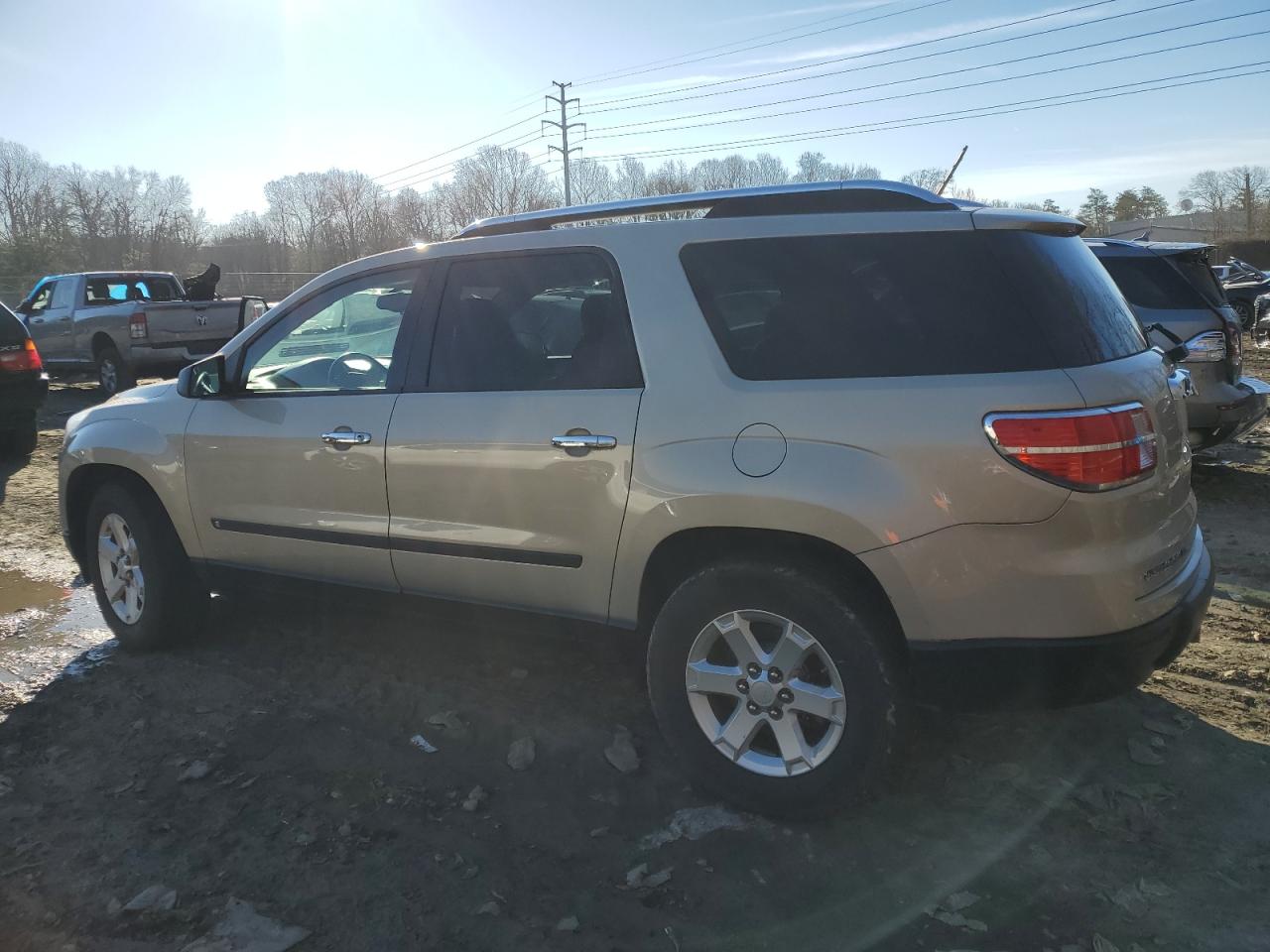 Obraz 2 z 2008 SATURN OUTLOOK XE 2008 z VIN 5GZER13798J285943