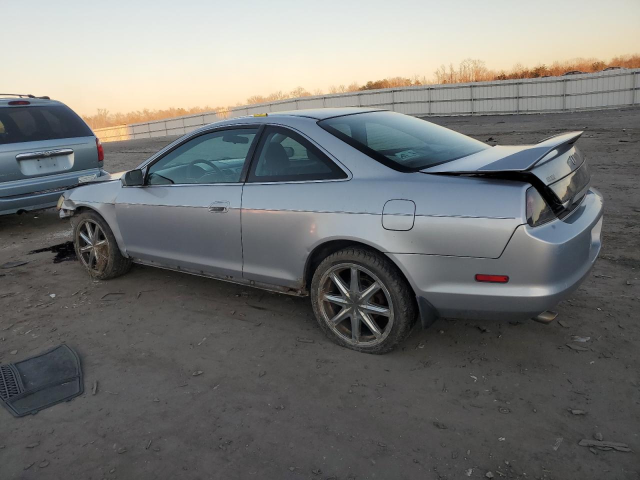 Obraz 2 z 1998 HONDA ACCORD LX 1998 z VIN 1HGCG2241WA007094