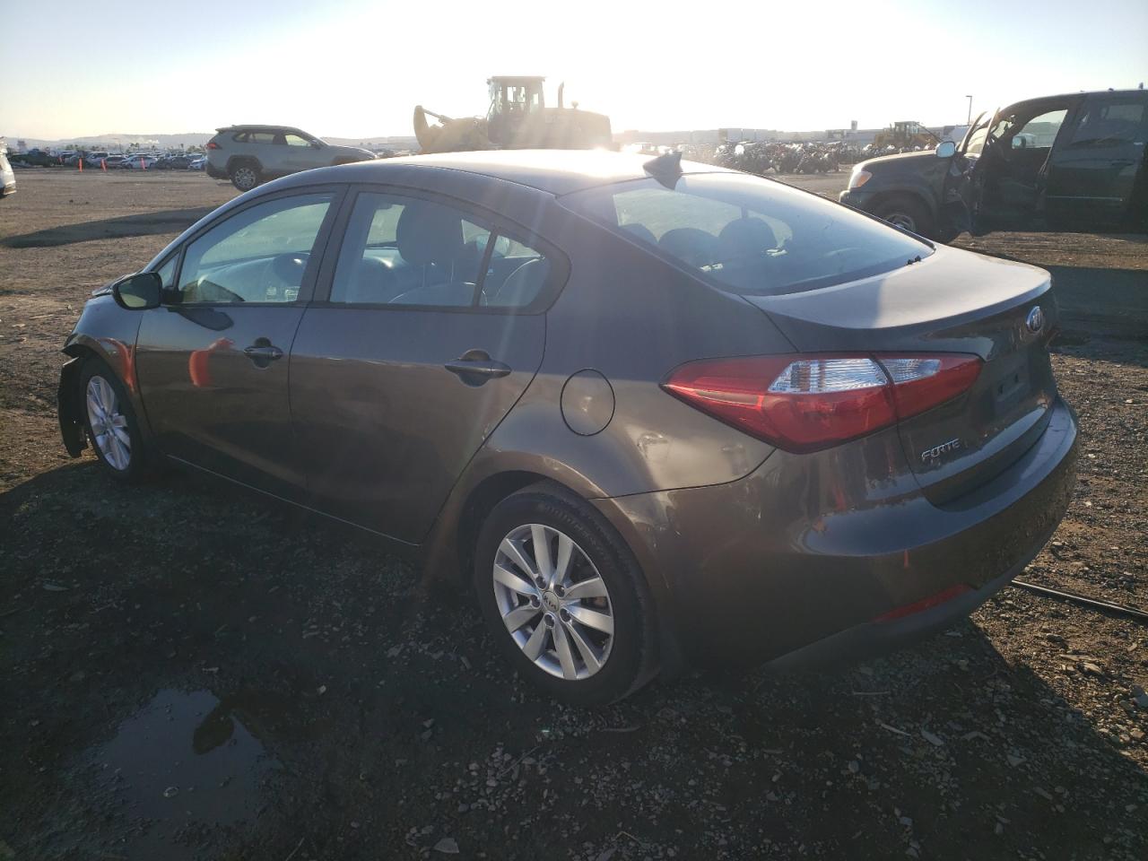 Image 2 of 2014 KIA FORTE LX 2014 with VIN KNAFX4A64E5179683