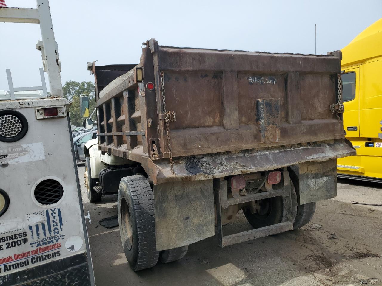 Image 3 of 1999 INTERNATIONAL 4000 4700 1999 with VIN 1HTSCAAN8XH682737