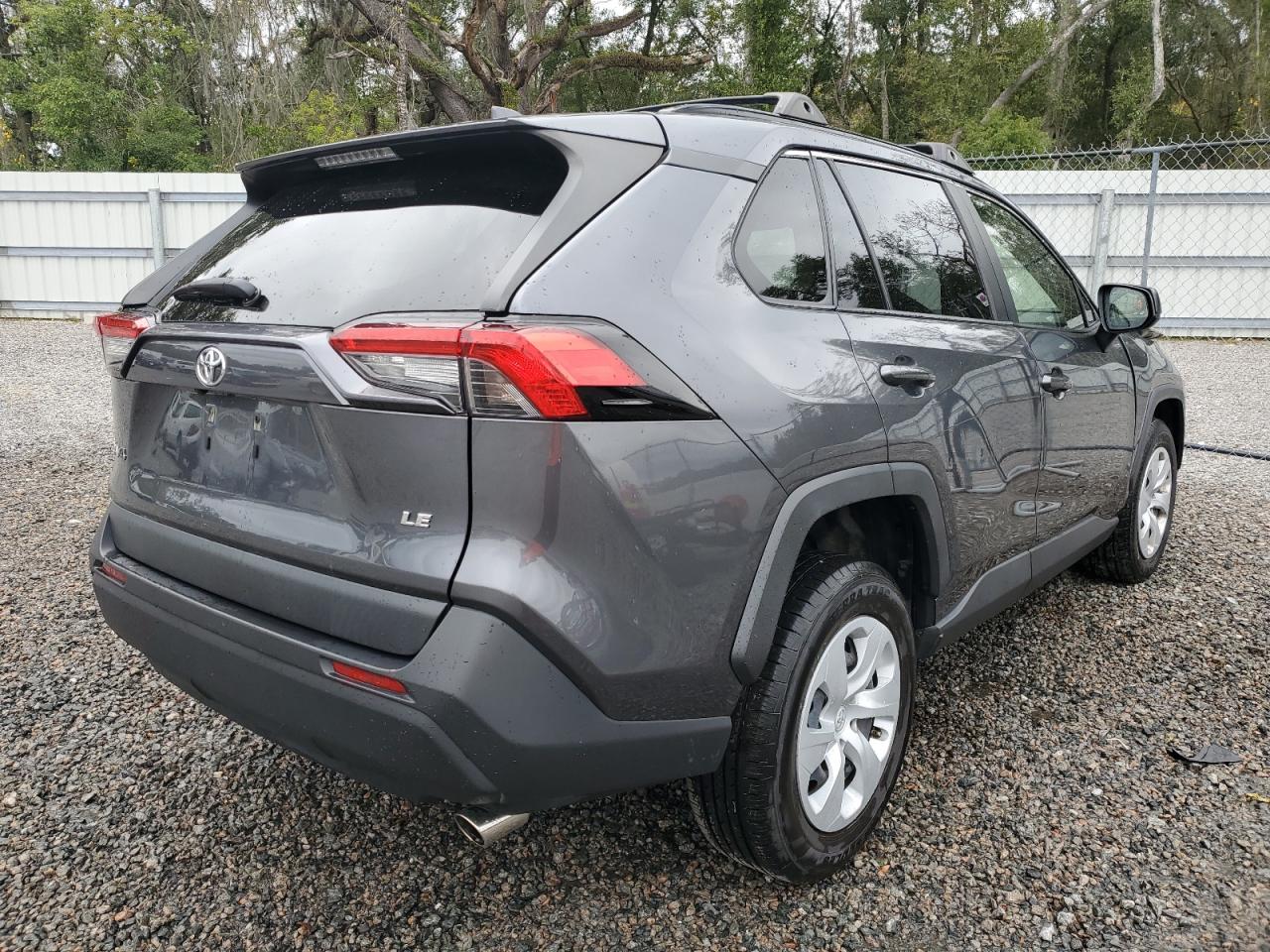 Image 3 of 2019 TOYOTA RAV4 LE 2019 with VIN JTMH1RFV9KD501245