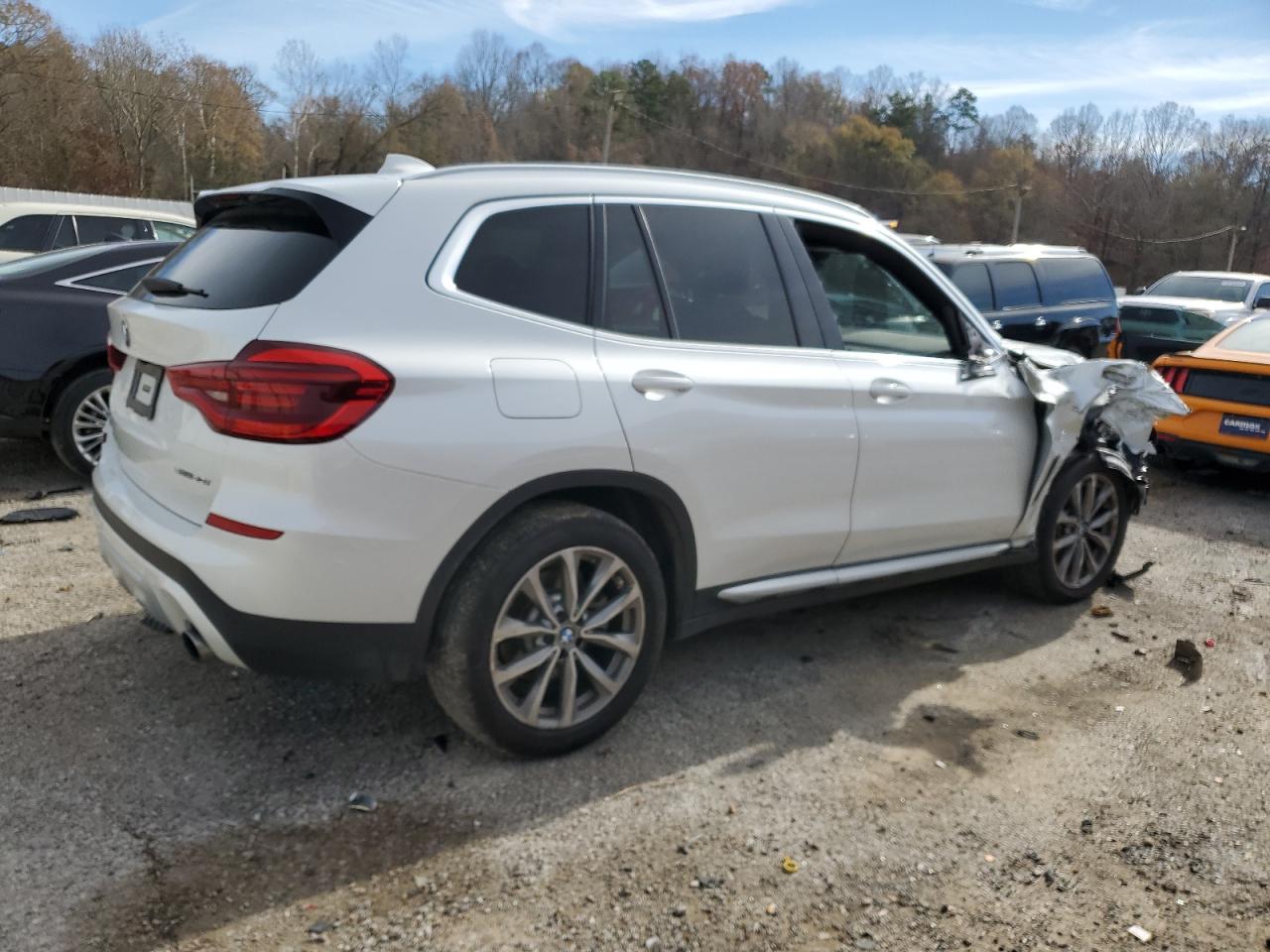 Изображение 3 2019 BMW X3 SDRIVE30I 2019 с VIN 5UXTR7C58KLF30478