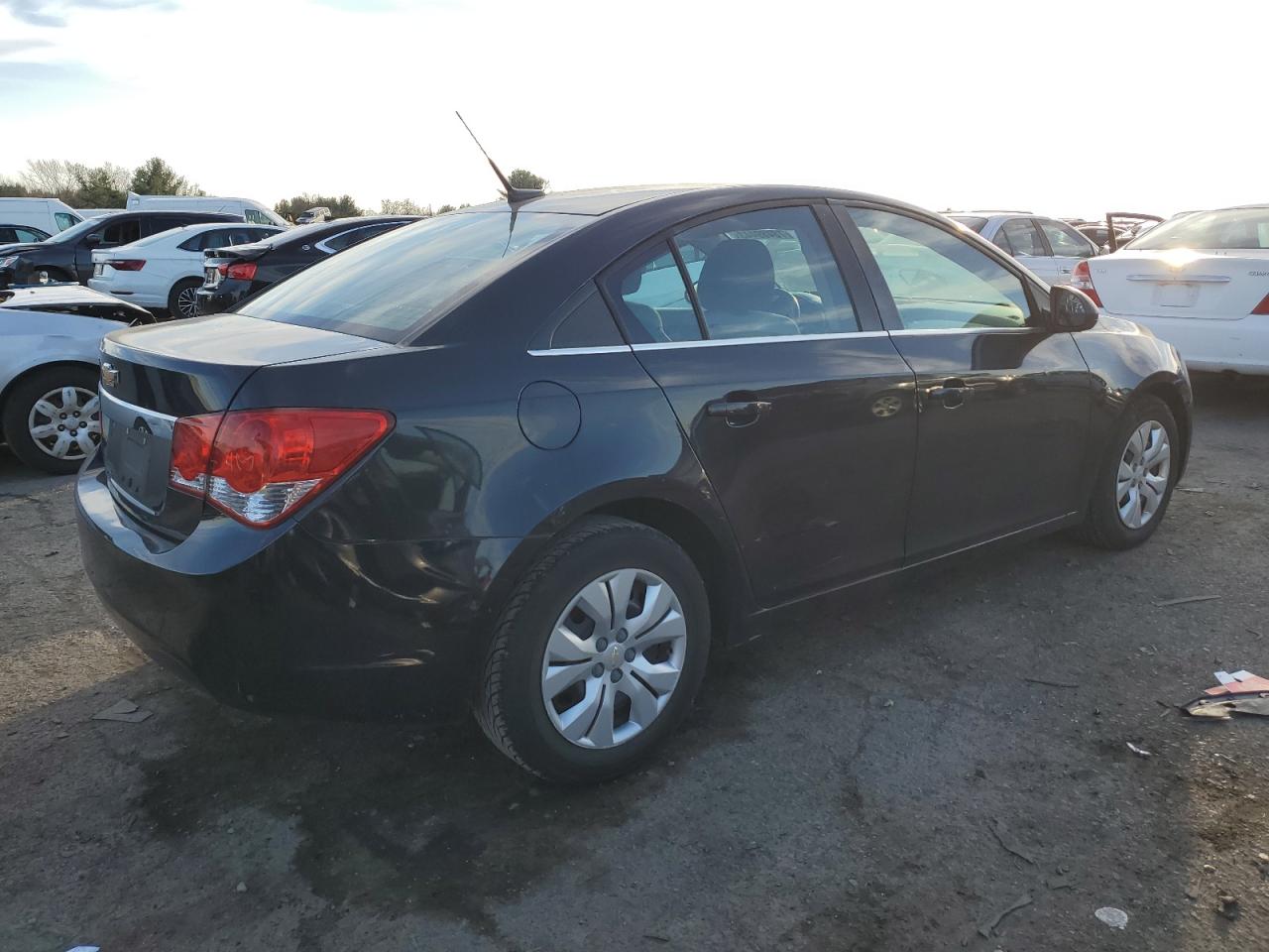 Image 3 of Chevrolet Cruze Ls 2012 with VIN 1G1PC5SH7C7387740