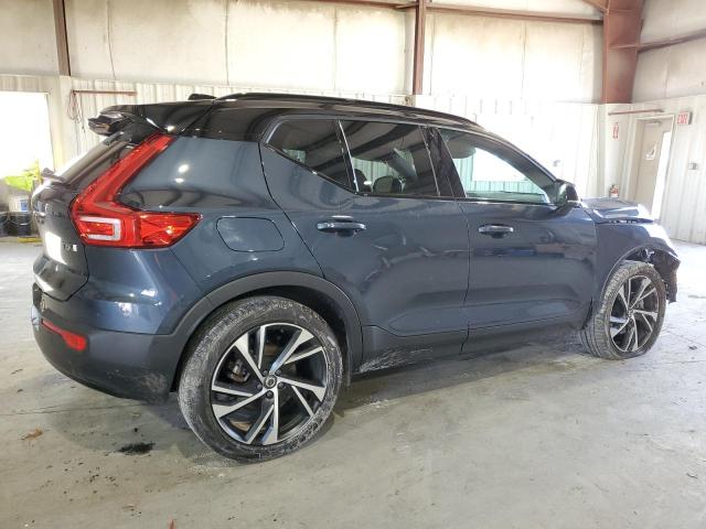 Изображение 3 2022 VOLVO XC40 T5 R-DESIGN 2022 с VIN YV4162UM4N2784459