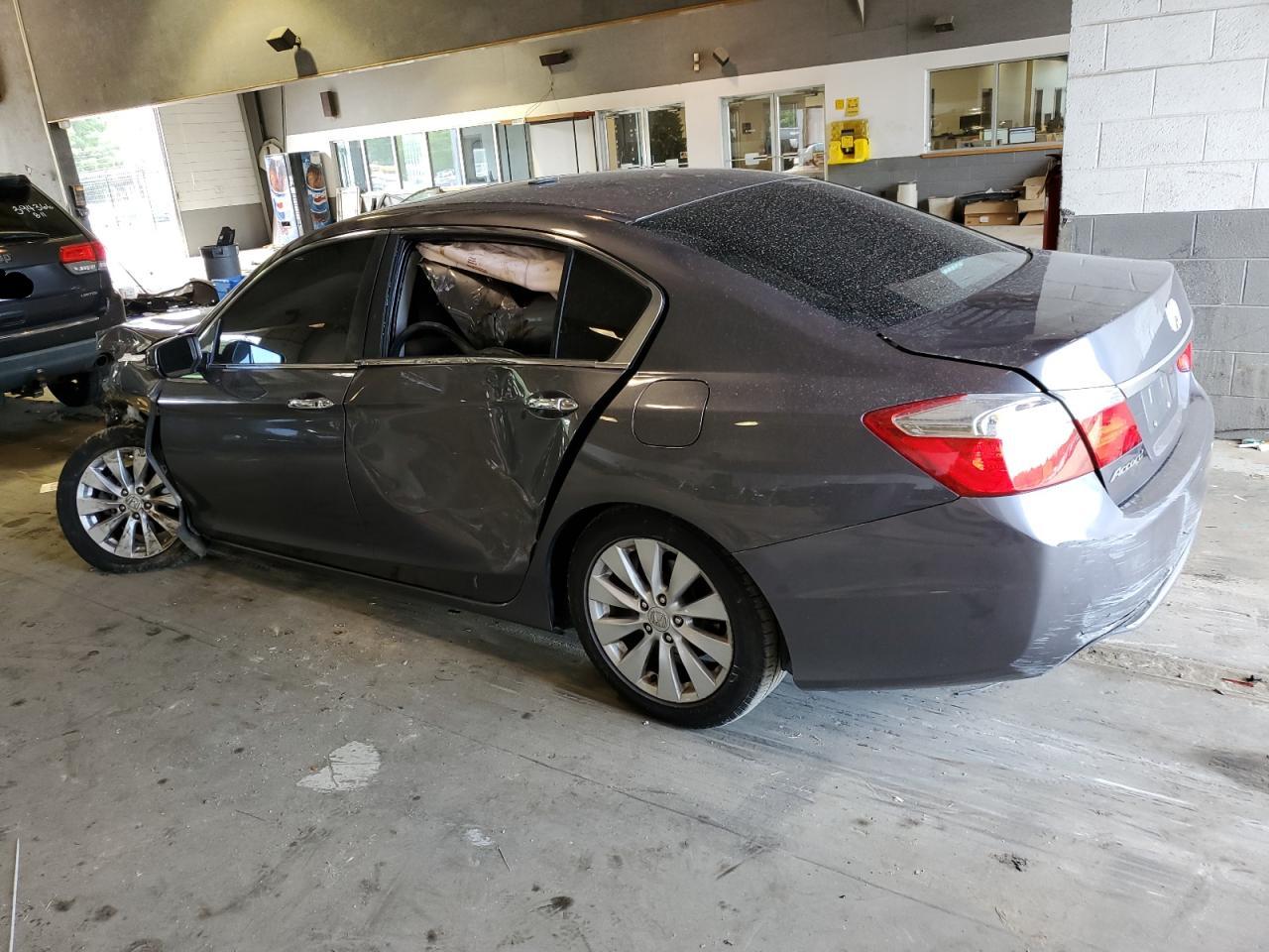 Изображение 2 2015 HONDA ACCORD EX 2015 с VIN 1HGCR2F79FA044456