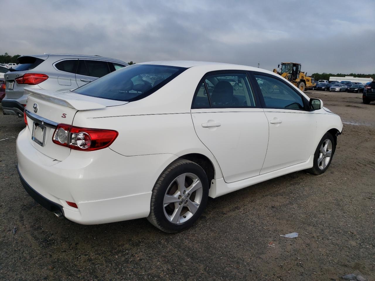 Изображение 3 2011 TOYOTA COROLLA BASE 2011 с VIN 2T1BU4EE8BC639129