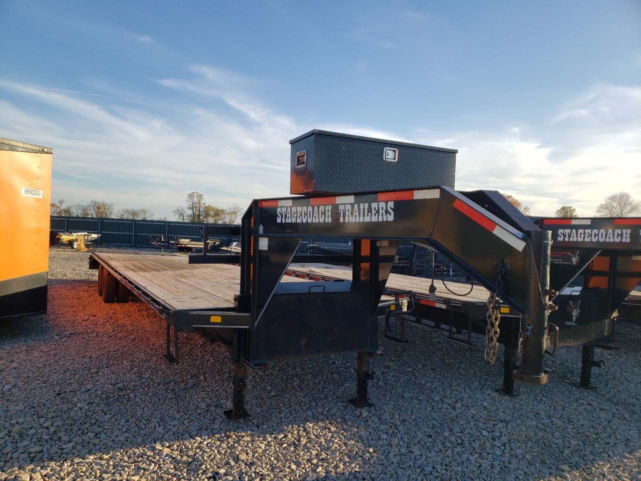 2022 DAVIDSON 40' GN UTILITY TRAILER 2022 image