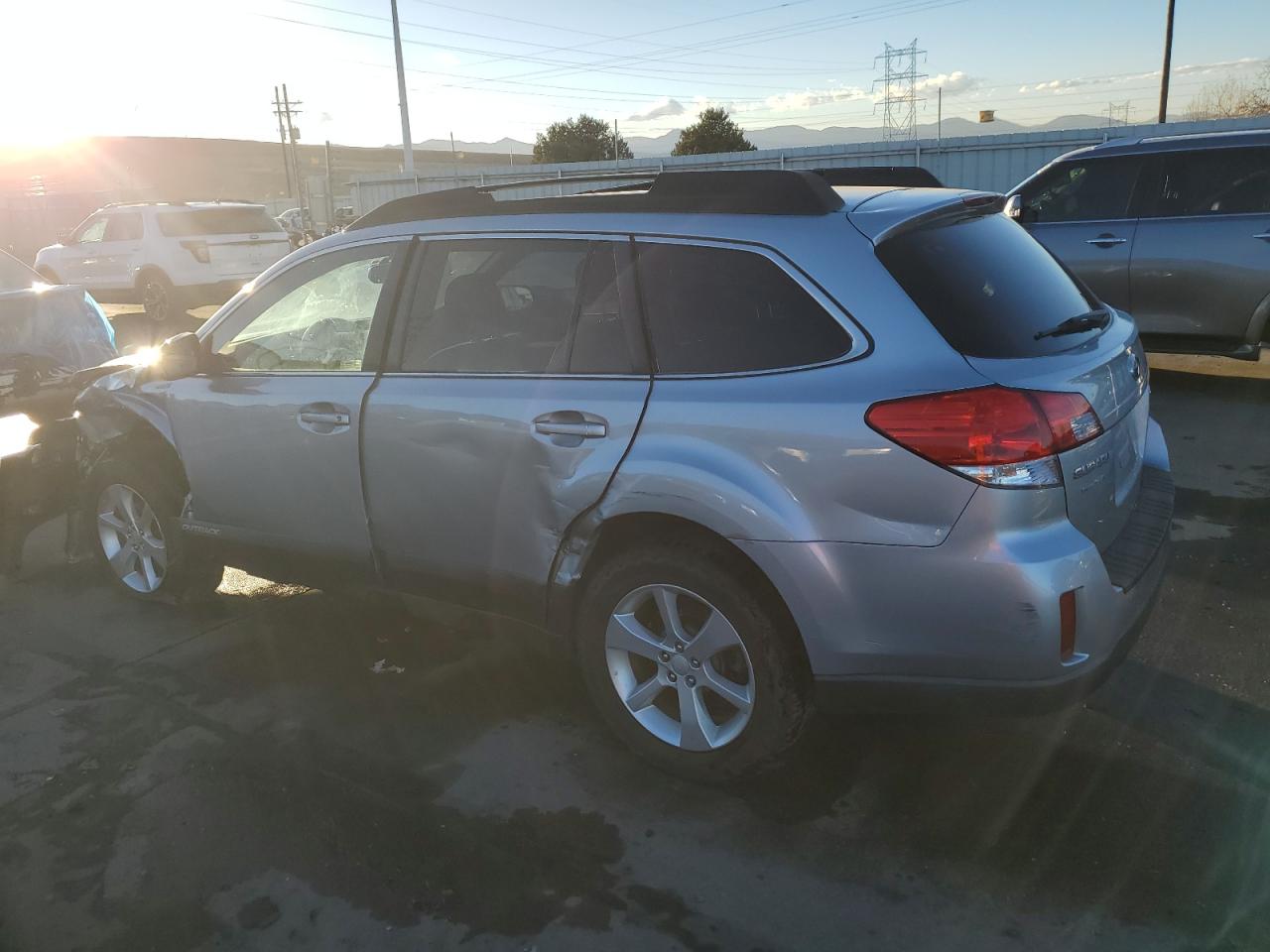 Image 2 of 2013 SUBARU OUTBACK 2.5I PREMIUM 2013 with VIN 4S4BRBGC4D3272464