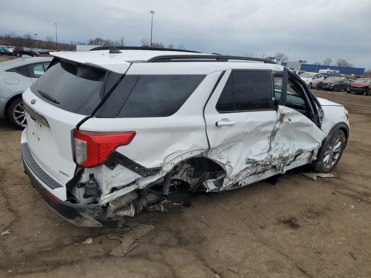Image 3 of 2021 FORD EXPLORER XLT 2021 with VIN 1FMSK8DH7MGA70184