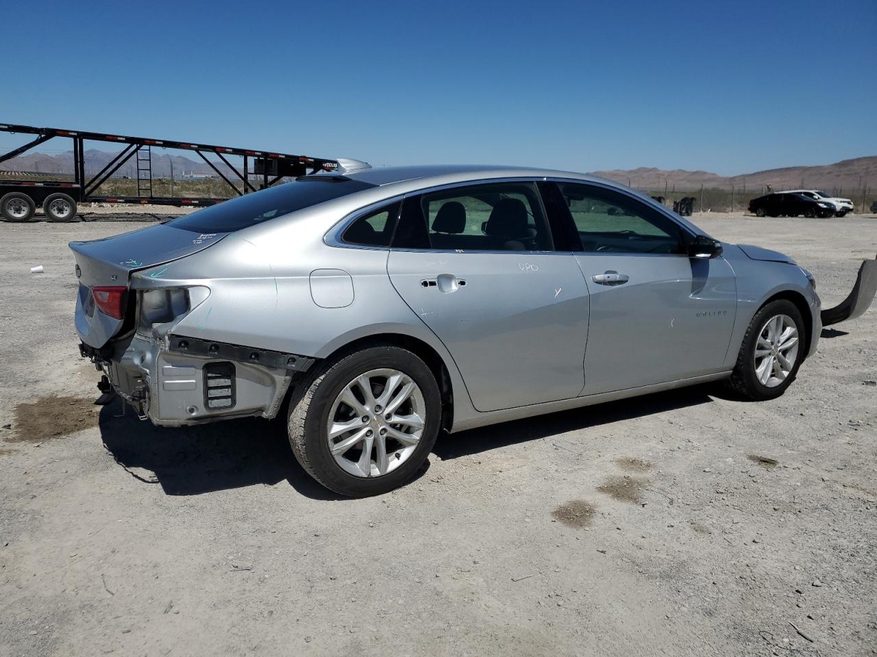 Image 3 of 2018 CHEVROLET MALIBU LT 2018 with VIN 1G1ZD5ST9JF258850