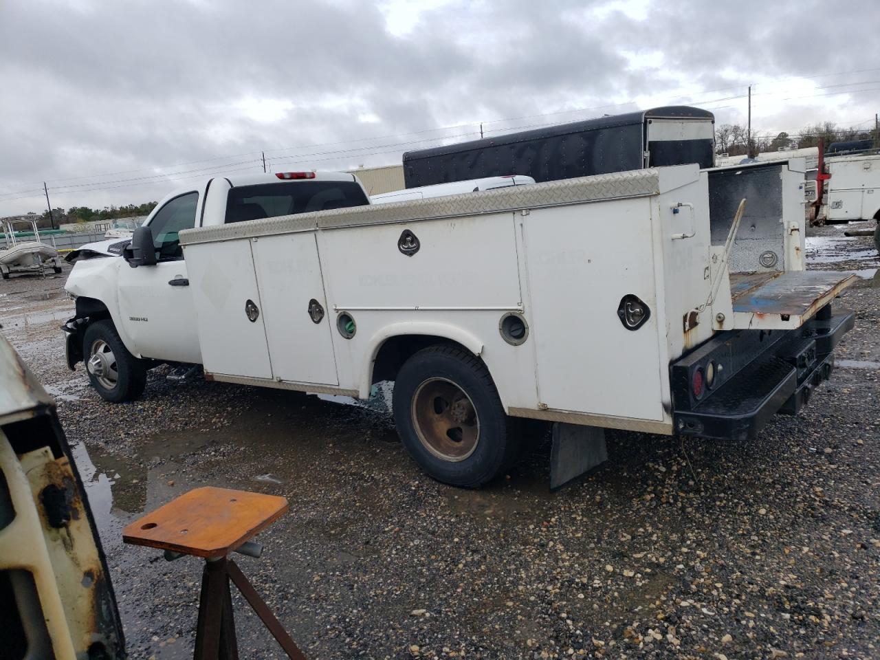 Image 2 of 2010 CHEVROLET SILVERADO C3500 2010 with VIN 1GB6CZB62AF116617
