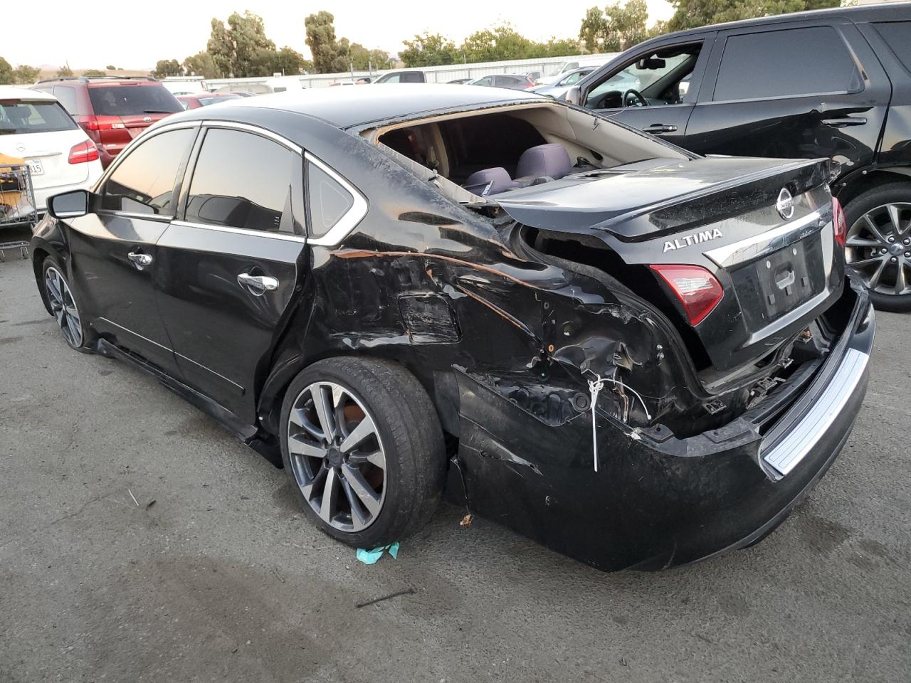 Image 2 of 2017 NISSAN ALTIMA 2.5 2017 with VIN 1N4AL3APXHC111910