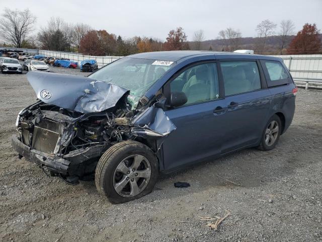Изображение 2014 TOYOTA SIENNA  2014