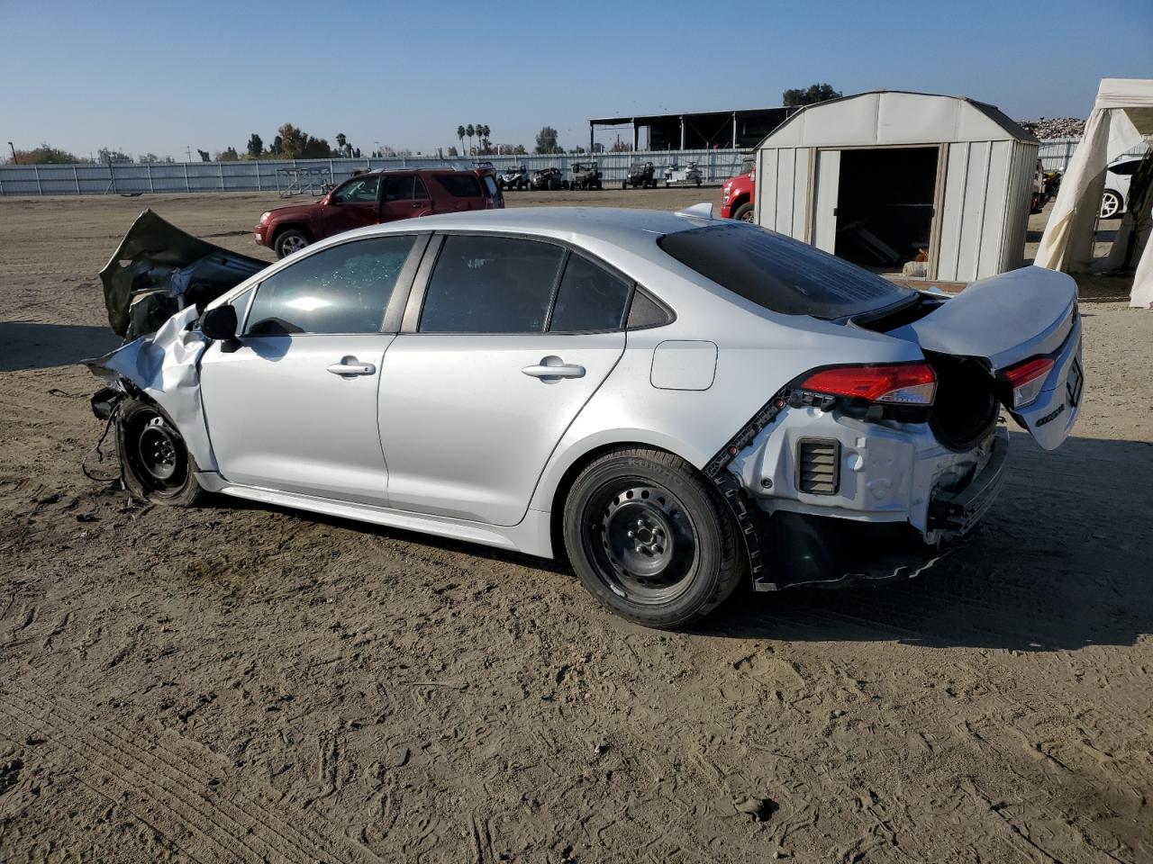 Image 2 of 2020 TOYOTA COROLLA LE 2020 with VIN 5YFEPRAE4LP095527