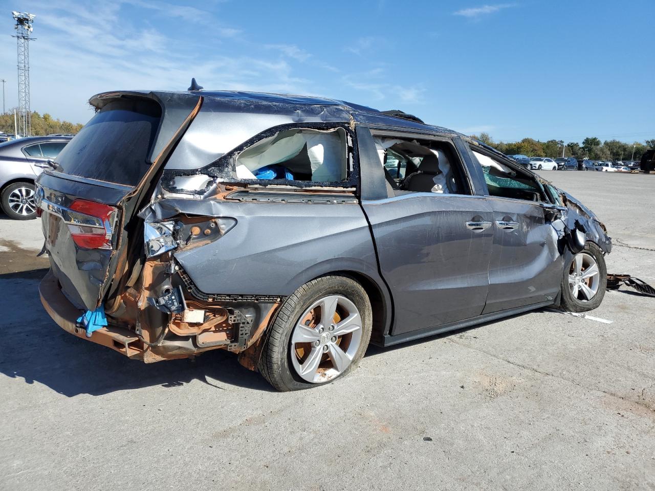 Изображение 3 2018 HONDA ODYSSEY EXL 2018 с VIN 5FNRL6H7XJB061331