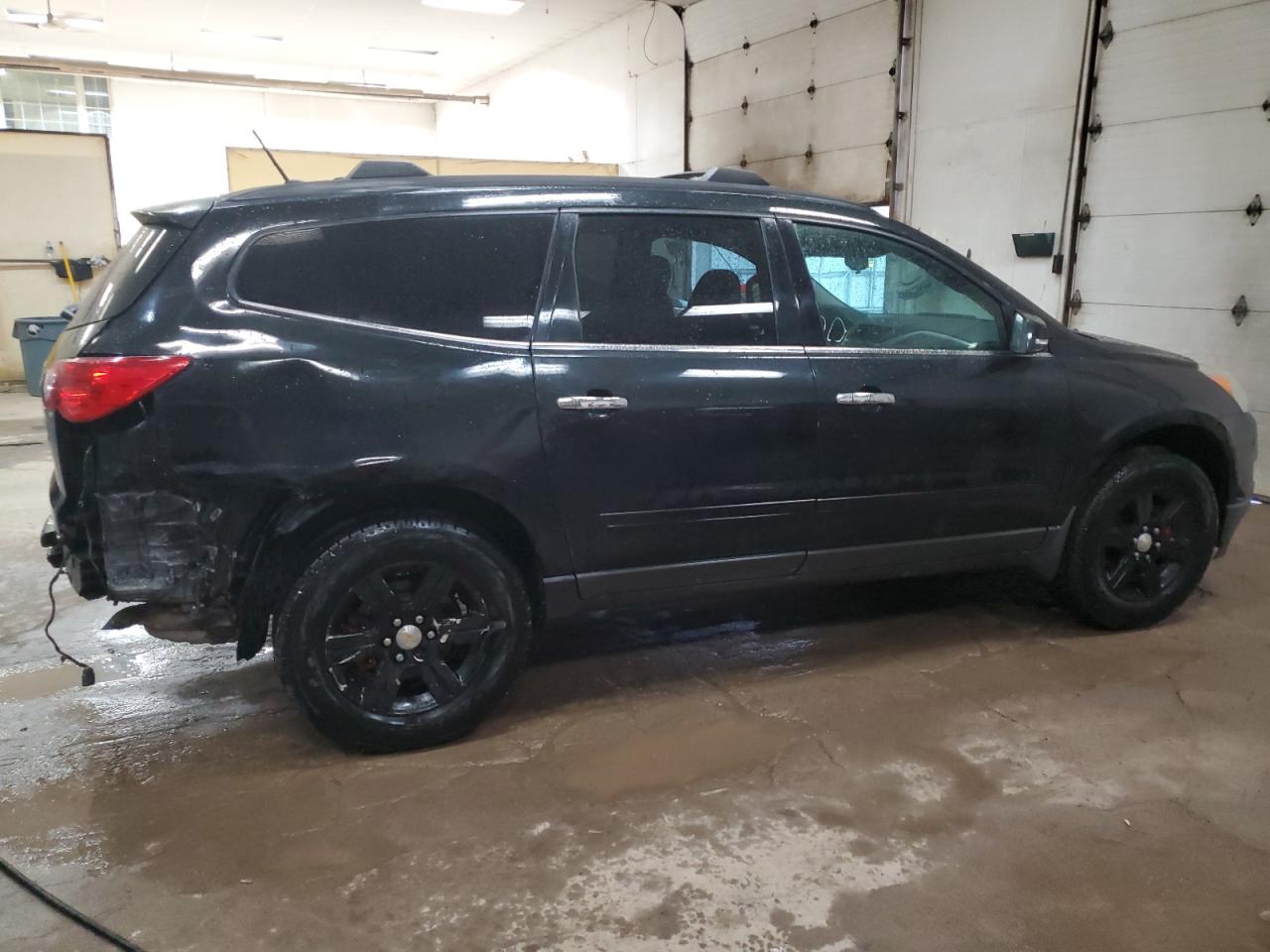 Image 3 of 2010 CHEVROLET TRAVERSE LT 2010 with VIN 1GNLRFED7AJ264935