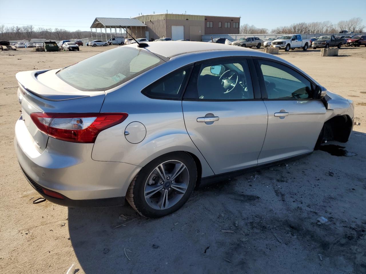 Image 3 of 2014 FORD FOCUS SE 2014 with VIN 1FADP3F28EL196403