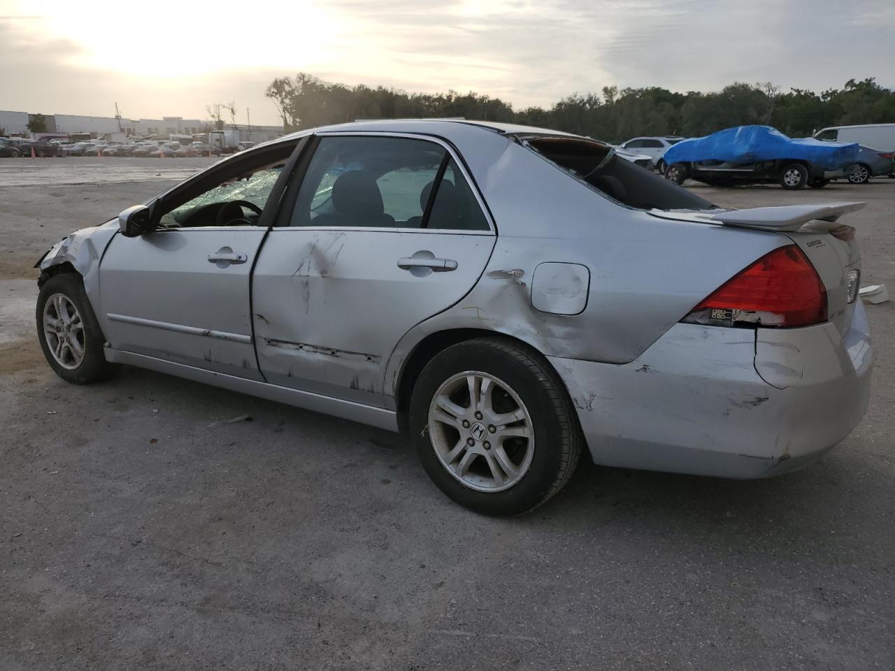 Изображение 2 2006 HONDA ACCORD EX 2006 с VIN 1HGCM567X6A008114