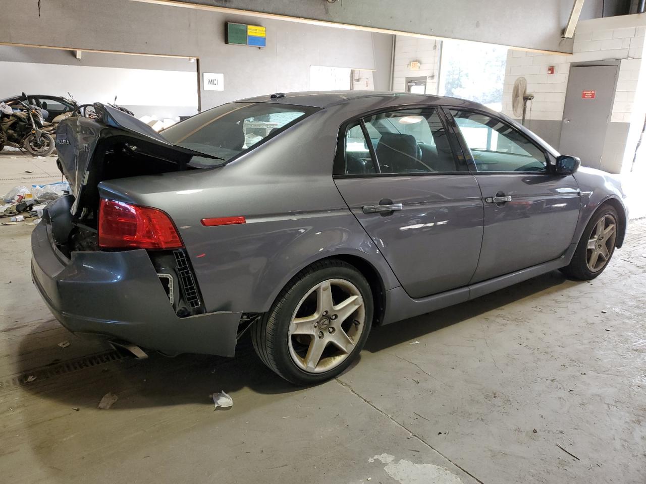 Изображение 3 2005 ACURA TL  2005 с VIN 19UUA65505A068842