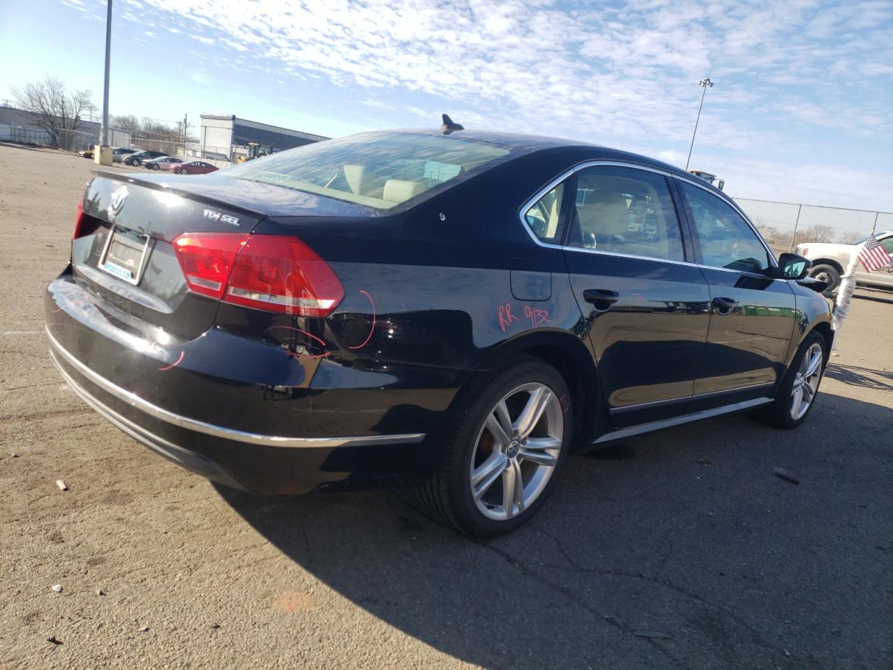Obraz 3 z 2013 VOLKSWAGEN PASSAT SEL 2013 z VIN 1VWCN7A3XDC061583