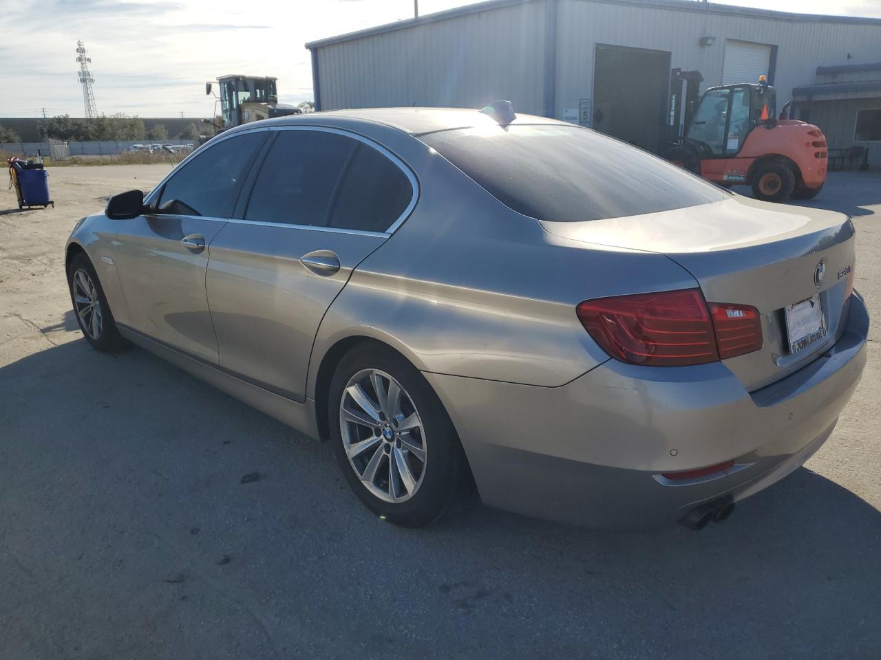 Image 2 of 2014 BMW 528 I 2014 with VIN WBA5A5C59ED510223