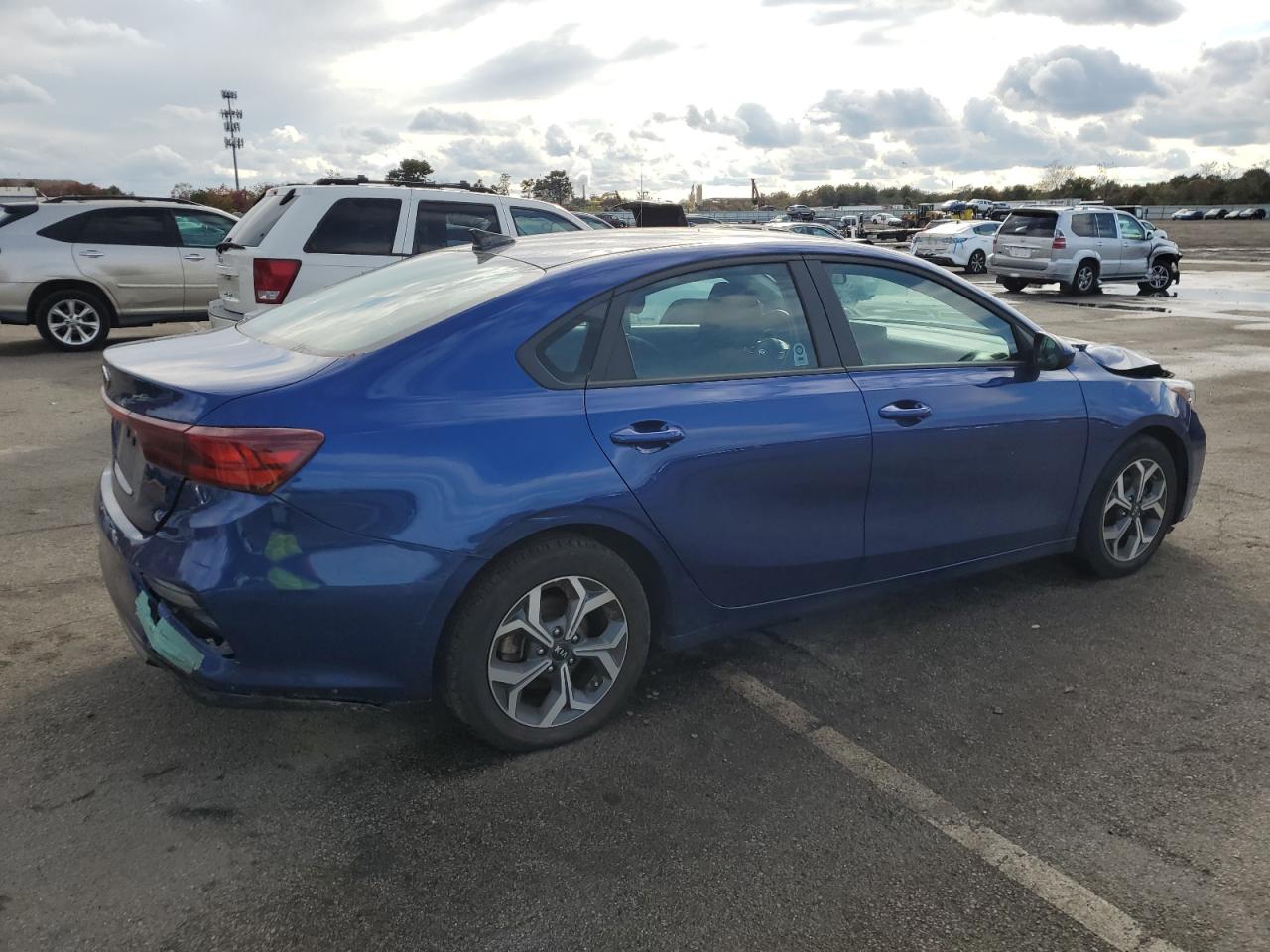 Изображение 3 2021 KIA FORTE FE 2021 с VIN 3KPF24ADXME345031