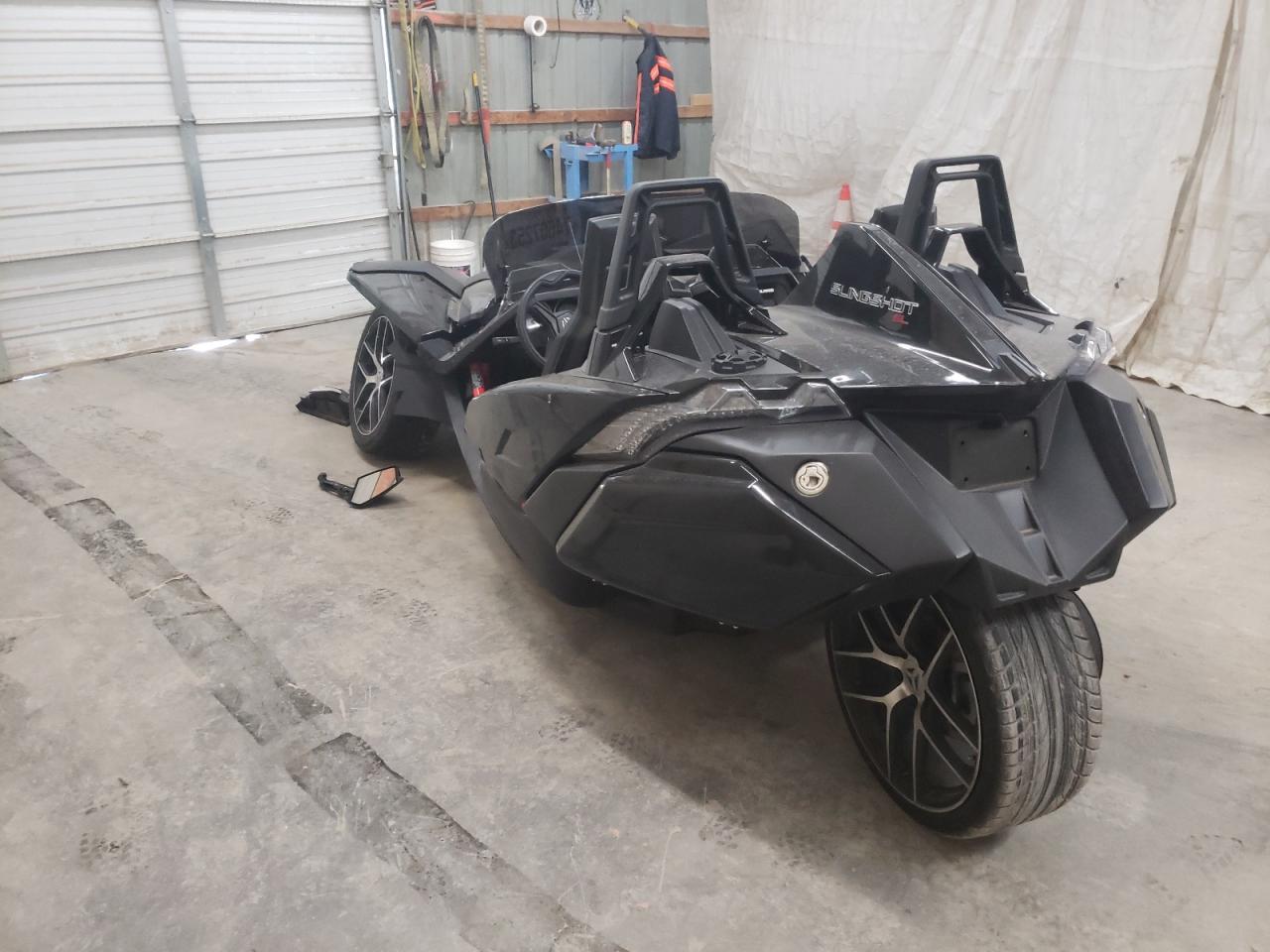 Image 3 of 2016 POLARIS SLINGSHOT SL 2016 with VIN 57XAAPFA5G5110900