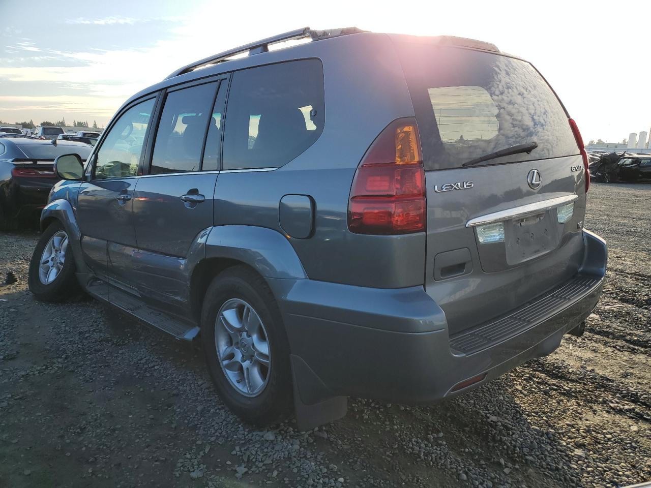 Image 2 of 2004 LEXUS GX 470 2004 with VIN JTJBT20X140050367