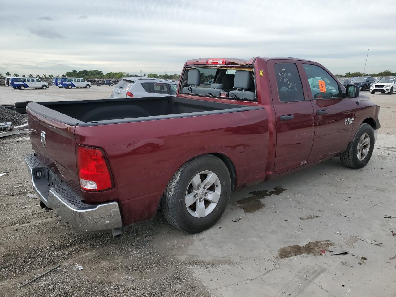 Изображение 3 2018 RAM 1500 ST 2018 с VIN 1C6RR6FG6JS132102