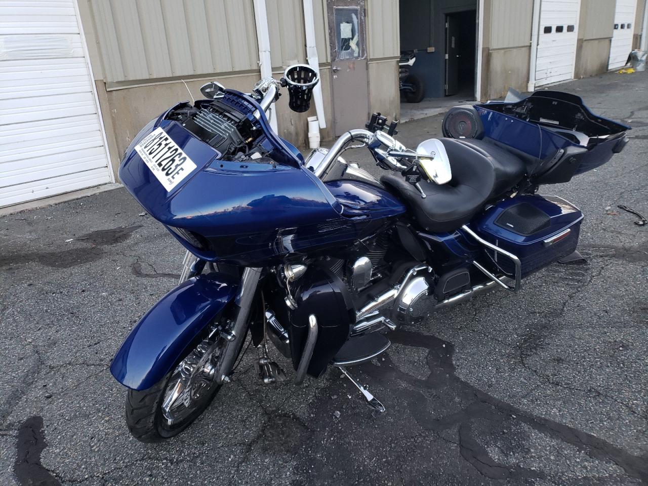 Obraz 2 z 2015 HARLEY-DAVIDSON FLTRUSE CVO ROAD GLIDE 2015 z VIN 1HD1TAN17FB958308