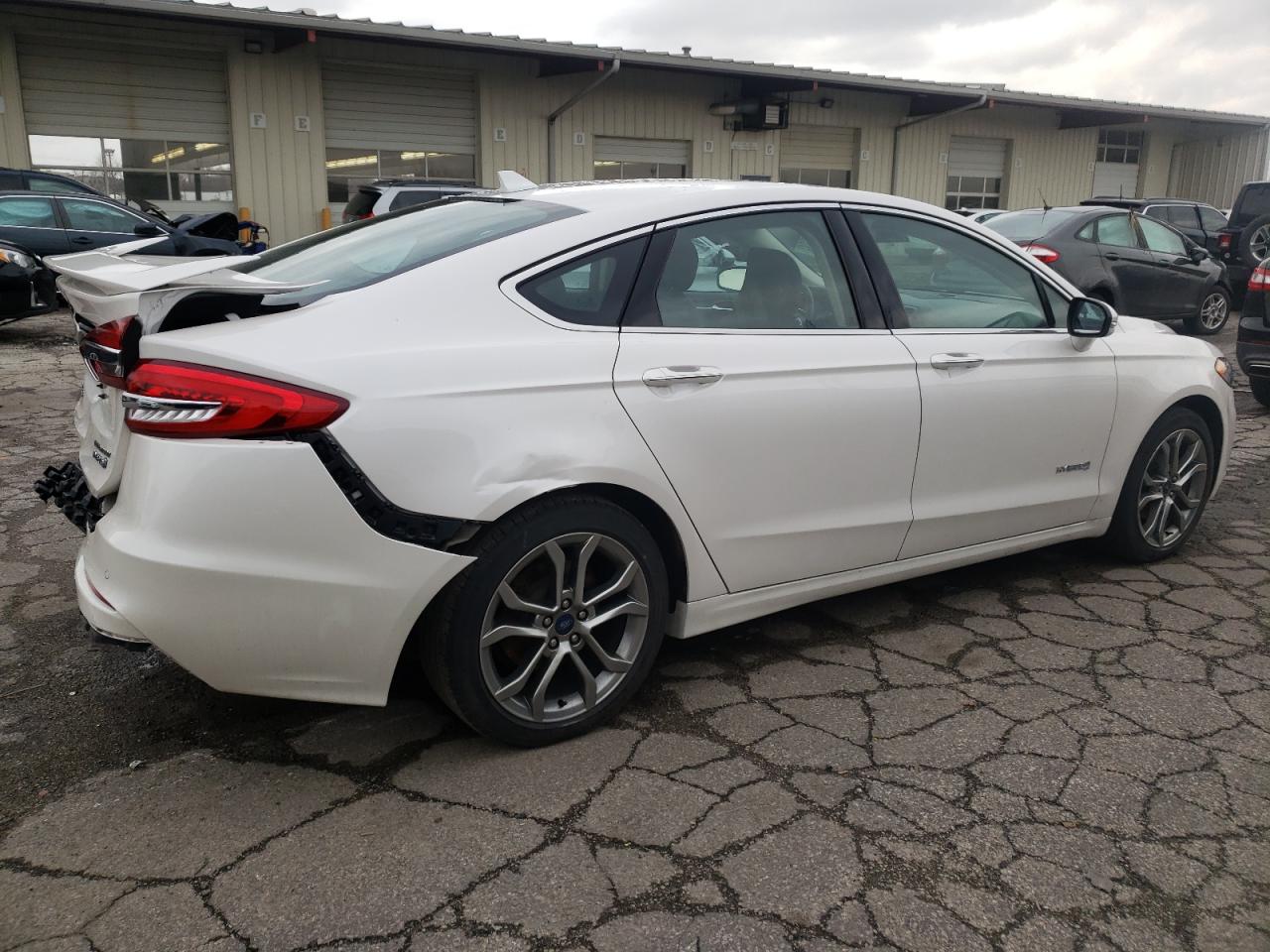 Obraz 3 z 2019 FORD FUSION TITANIUM 2019 z VIN 3FA6P0RU3KR100534