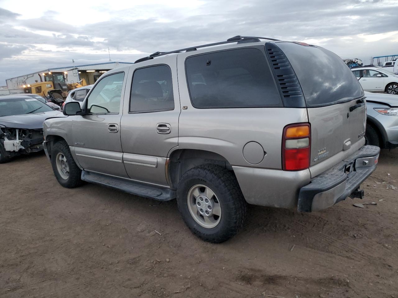 Image 2 of 2001 CHEVROLET TAHOE K1500 2001 with VIN 1GNEK13TX1R181351