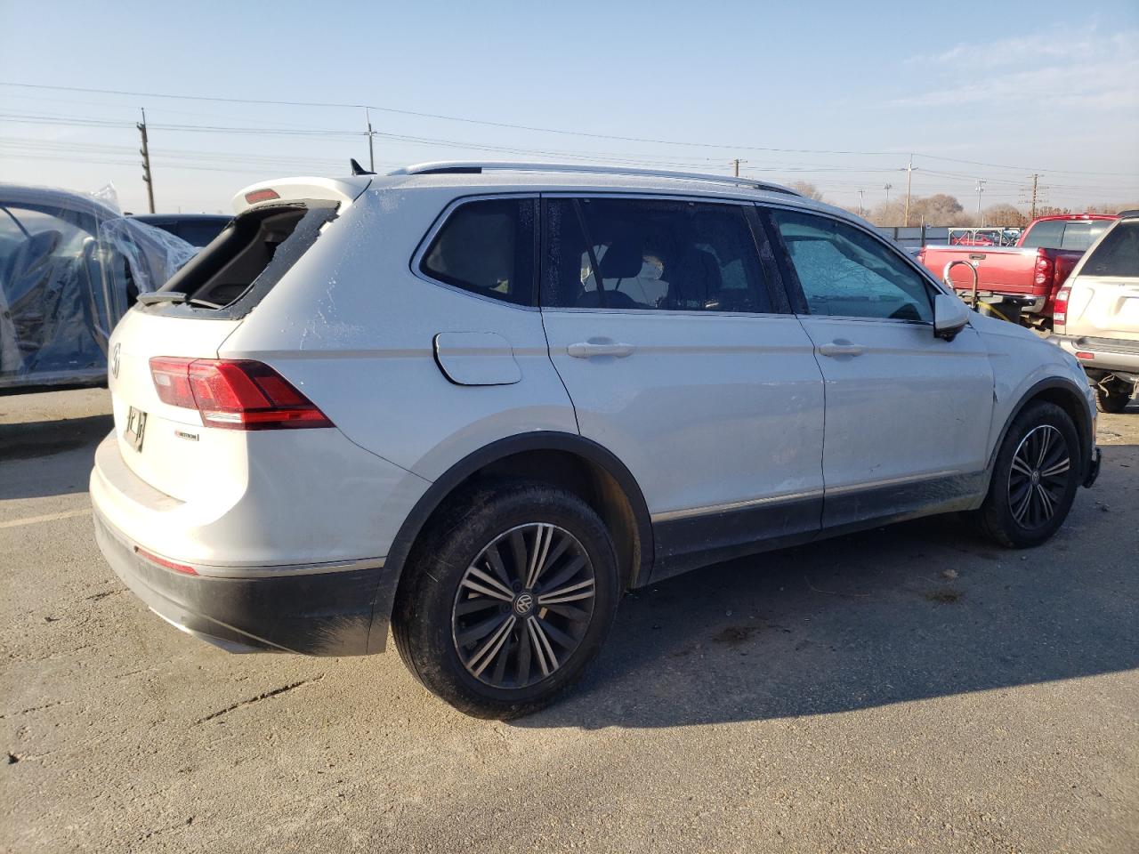 Image 3 of 2019 VOLKSWAGEN TIGUAN SE 2019 with VIN 3VV2B7AX4KM031437