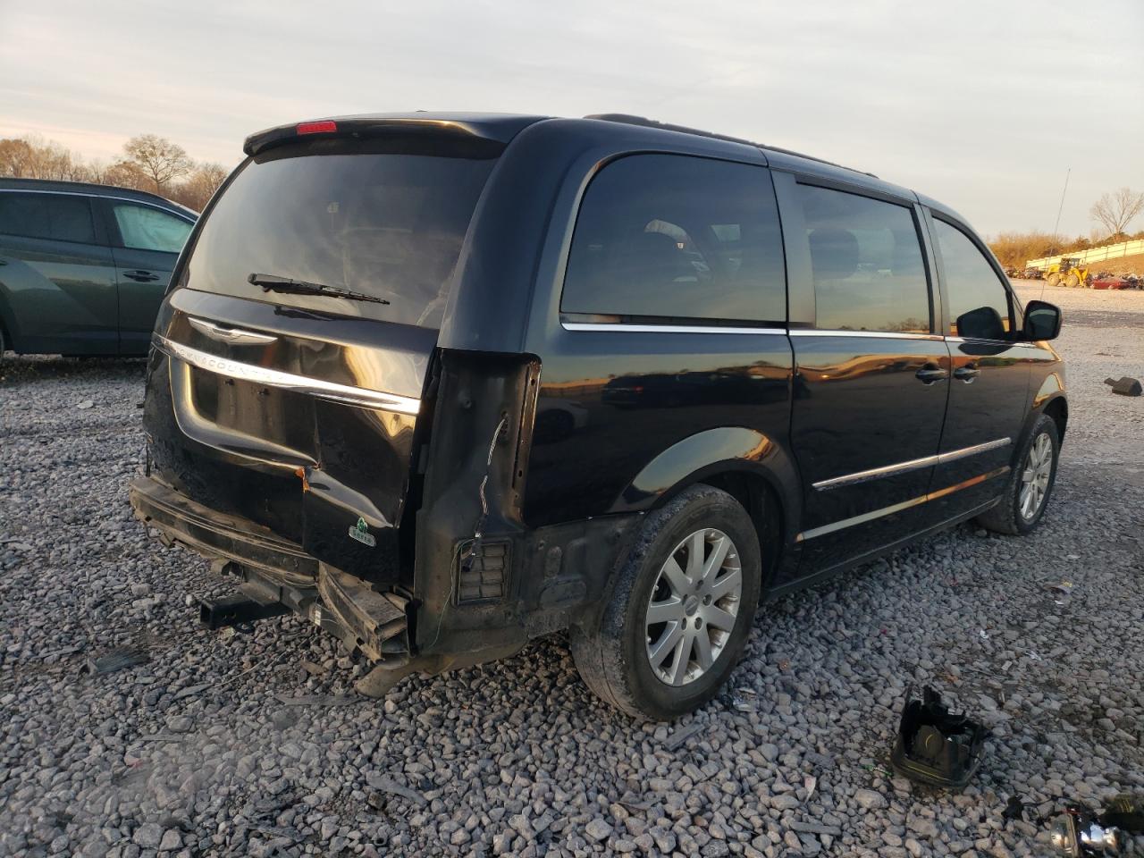 Image 3 of 2016 CHRYSLER TOWN & COUNTRY TOURING 2016 with VIN 2C4RC1BG5GR292288