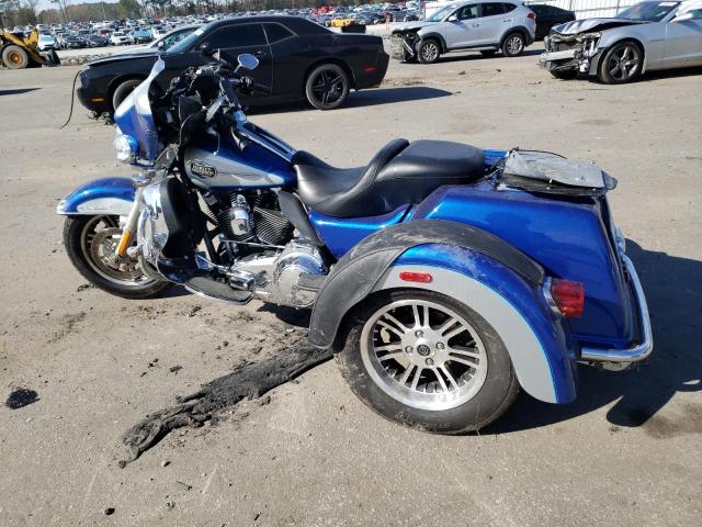 Image 3 of 2010 HARLEY-DAVIDSON FLHTCUTG  2010 with VIN 1HD1MAM39AB852631