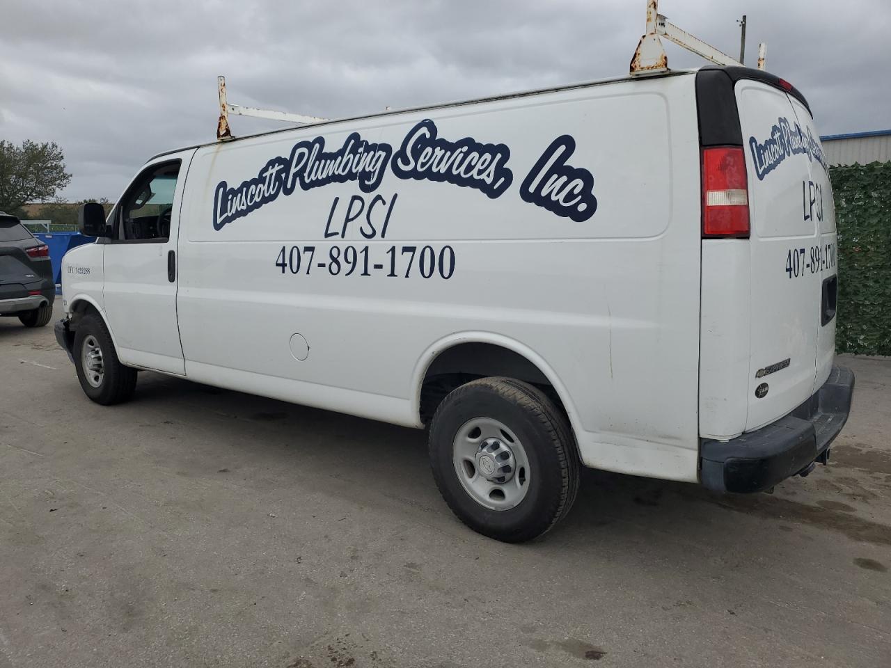 Obraz 2 z 2017 CHEVROLET EXPRESS G2500  2017 z VIN 1GCWGBFF2H1145043