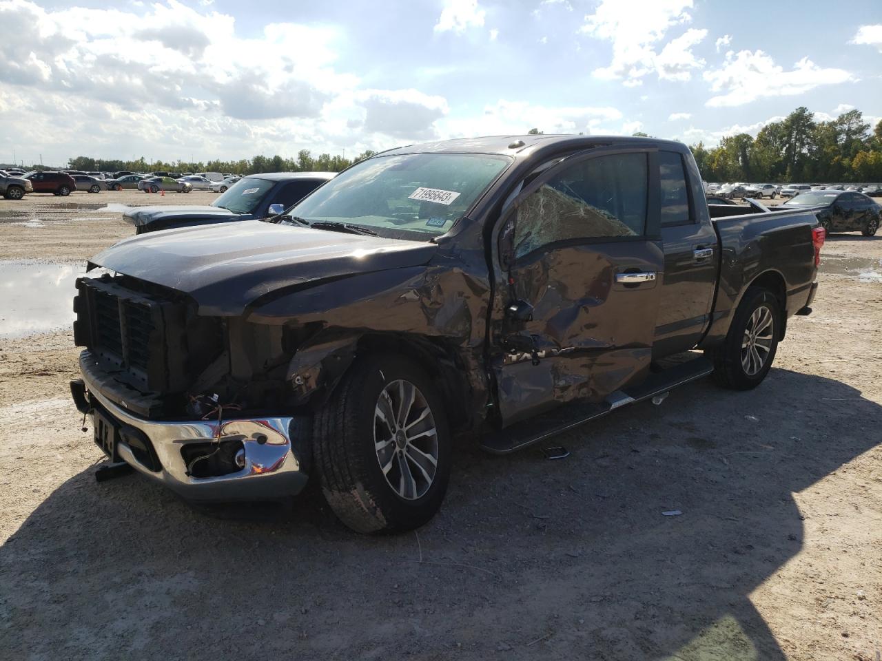 Изображение Nissan Titan Platinum Reserve 2019
