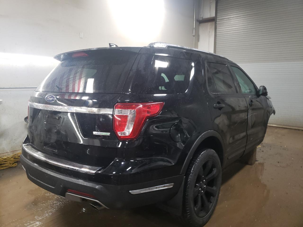 Изображение 3 2017 FORD EXPLORER  2017 с VIN 1FM5K7BH6HGC30250