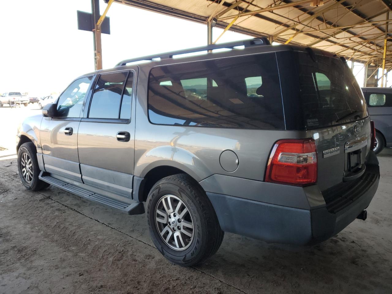 Изображение 2 2011 FORD EXPEDITION EL XL 2011 с VIN 1FMJK1F53BEF47806