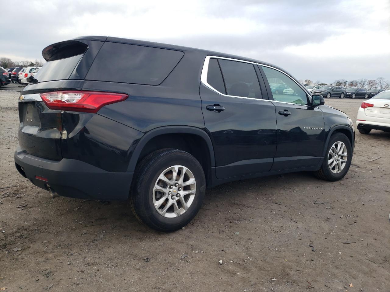 Изображение 3 2021 CHEVROLET TRAVERSE LS 2021 с VIN 1GNEVFKW9MJ200054