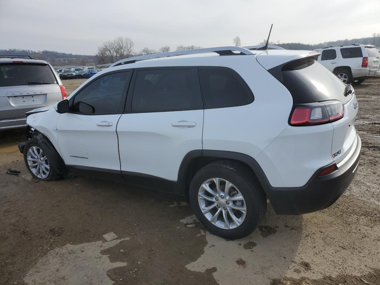 Image 2 of 2020 JEEP CHEROKEE LATITUDE 2020 with VIN 1C4PJLCB2LD542689