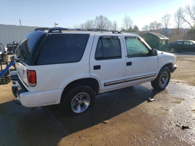 Image 3 of 2001 CHEVROLET BLAZER  2001 with VIN 1GNCS13W412129224