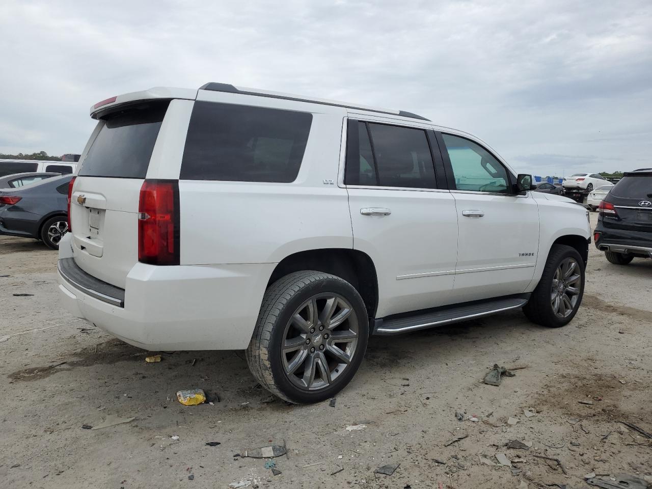 Obraz 3 z 2016 CHEVROLET TAHOE C1500 LTZ 2016 z VIN 1GNSCCKC7GR294549
