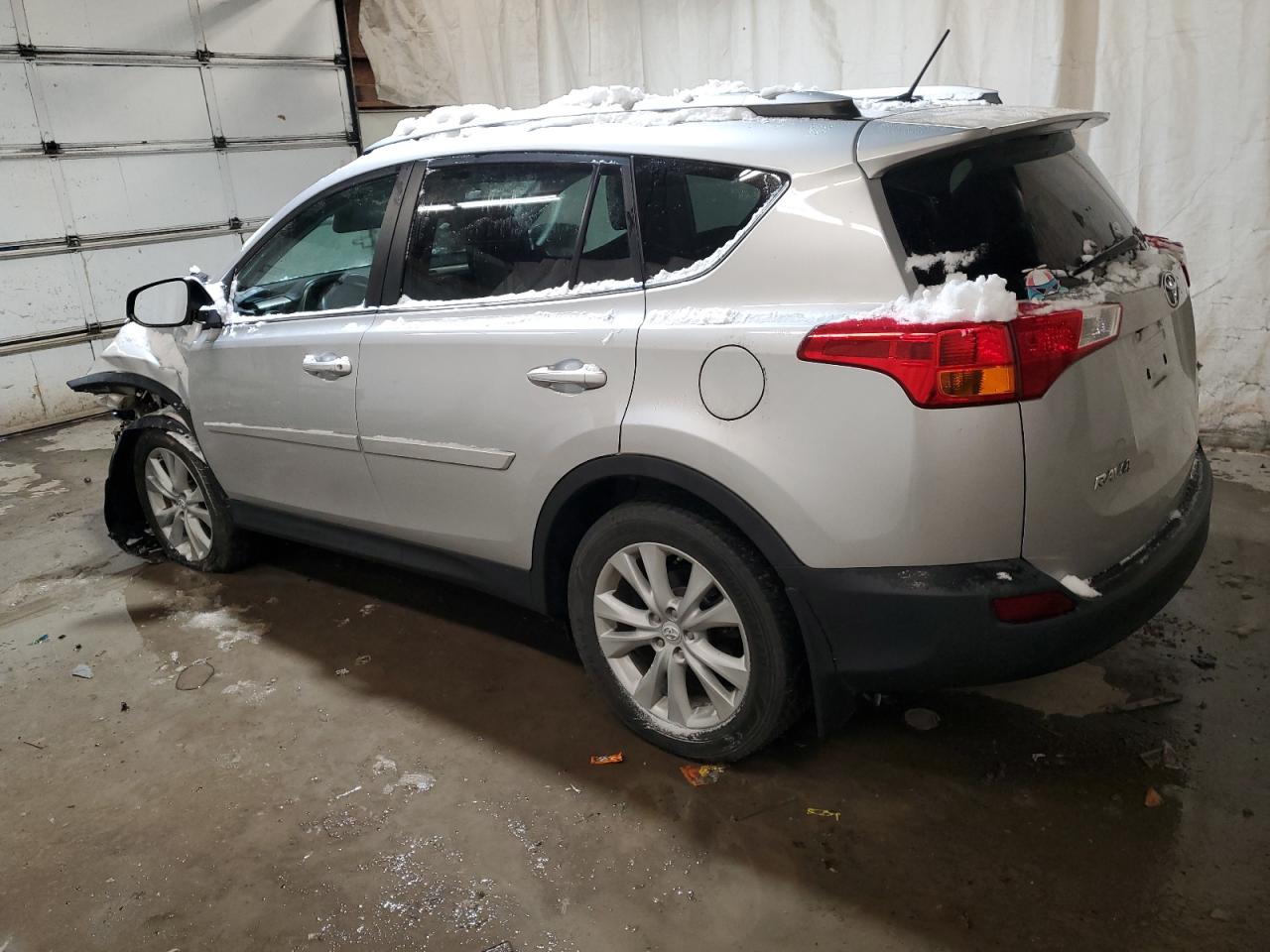 Obraz 2 z 2015 TOYOTA RAV4 LIMITED 2015 z VIN 2T3DFREV9FW379254