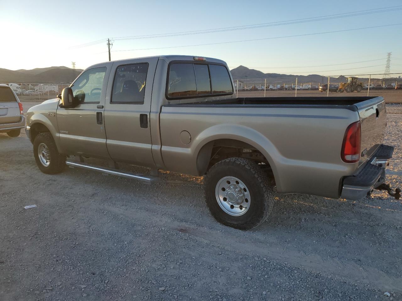 Image 2 of 2004 FORD F250 SUPER DUTY 2004 with VIN 1FTNW21P64EA55525