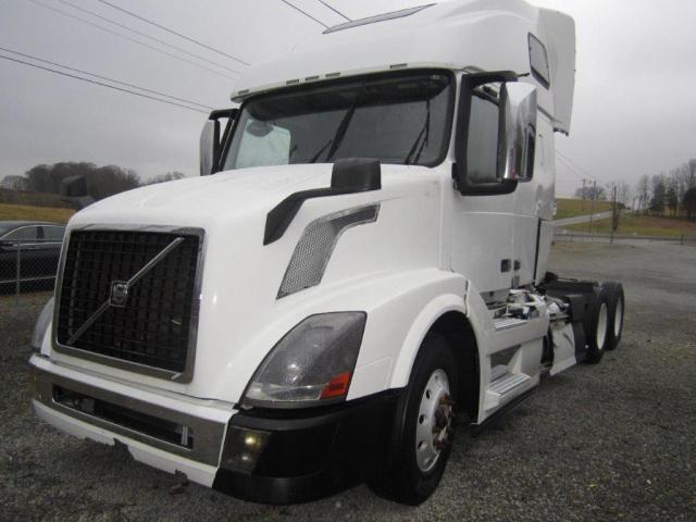 Image 1 of 2018 VOLVO VN VNL 2018 with VIN 4V4NC9EH5JN894246