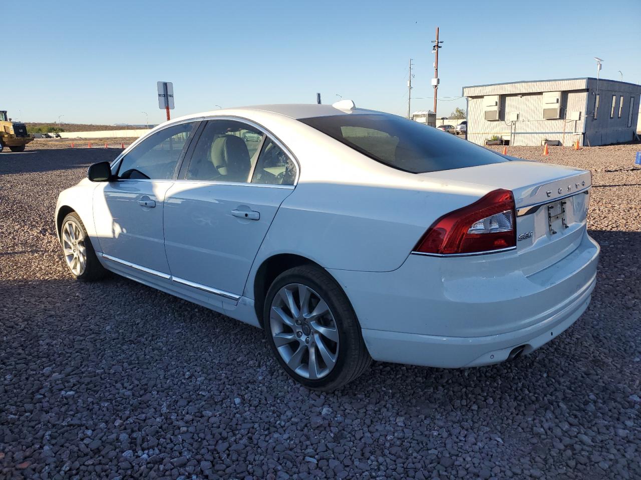 Obraz 2 z 2016 VOLVO S80 PREMIER 2016 z VIN YV140MAK9G1195524