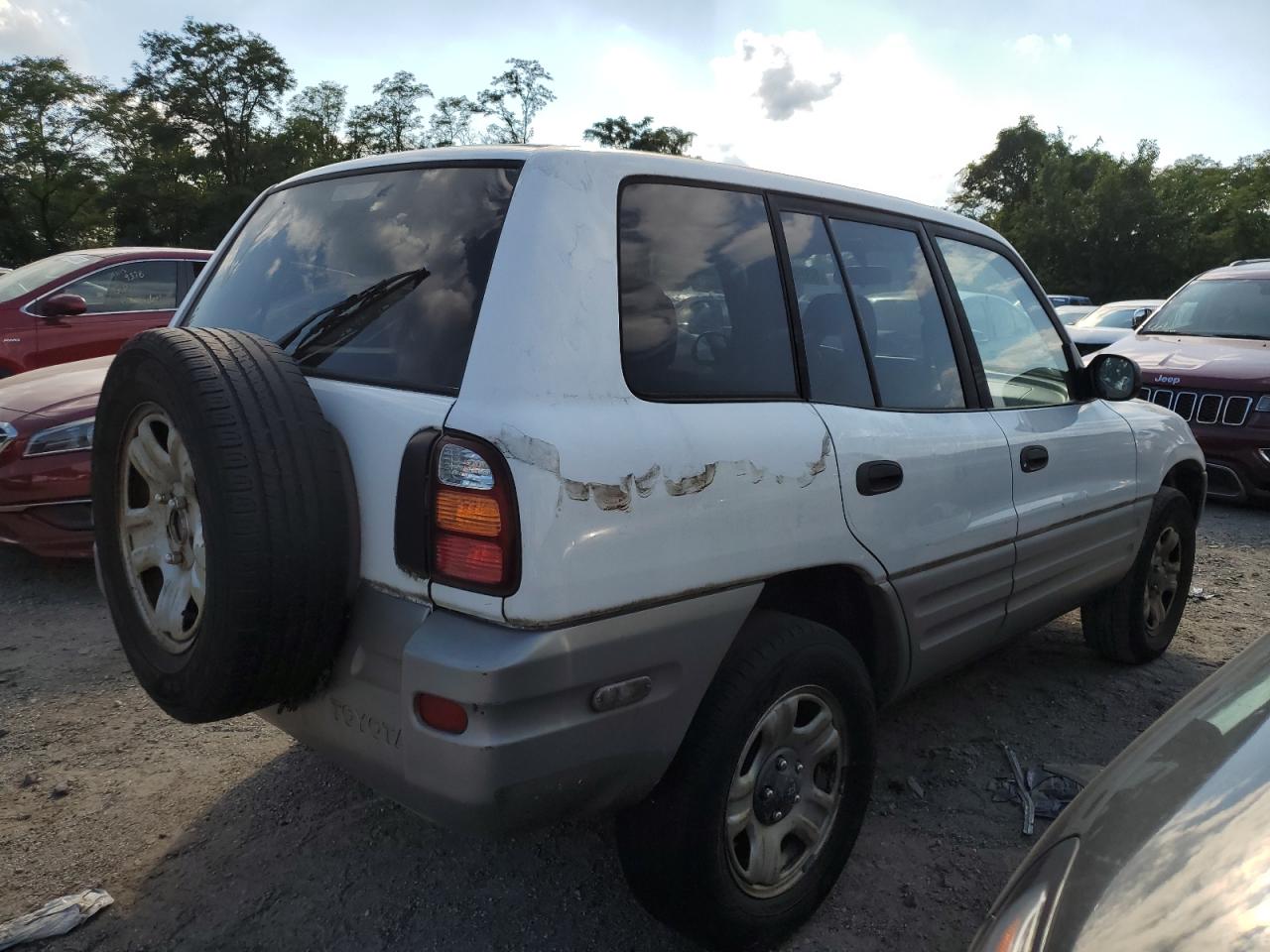 Obraz 3 z 2000 TOYOTA RAV4  2000 z VIN JT3GP10VXY7067806