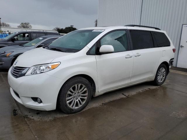 Obraz 2016 TOYOTA SIENNA XLE 2016